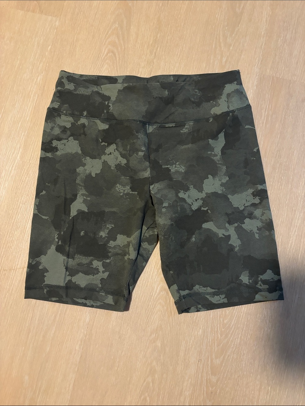 Cato Active Green Camo Bike Shorts size Large